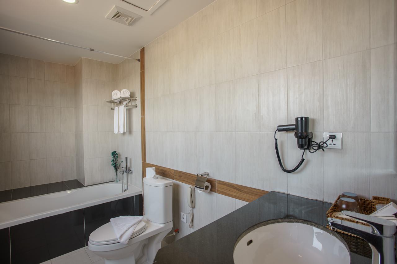 Kuch Oudom Hotel Phnom Penh Eksteriør bilde